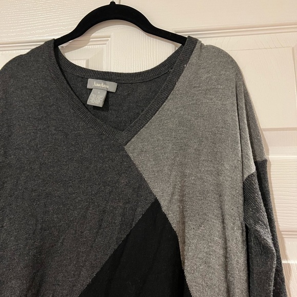 Neiman Marcus Sweater - Picture 3 of 5